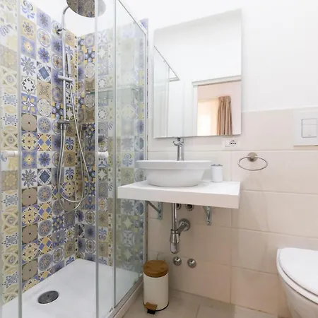 Oda ve Kahvaltı Brezza Marina 3*