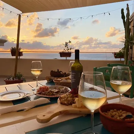 ベッド・アンド・ブレックファスト Brezza Marina トロペーア