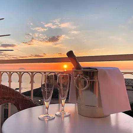Brezza Marina Bed & Breakfast 4*