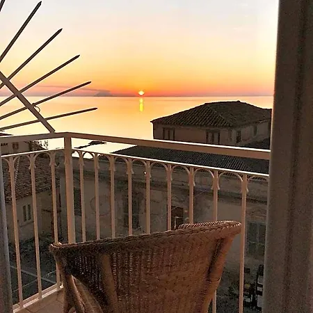Brezza Marina Bed & Breakfast